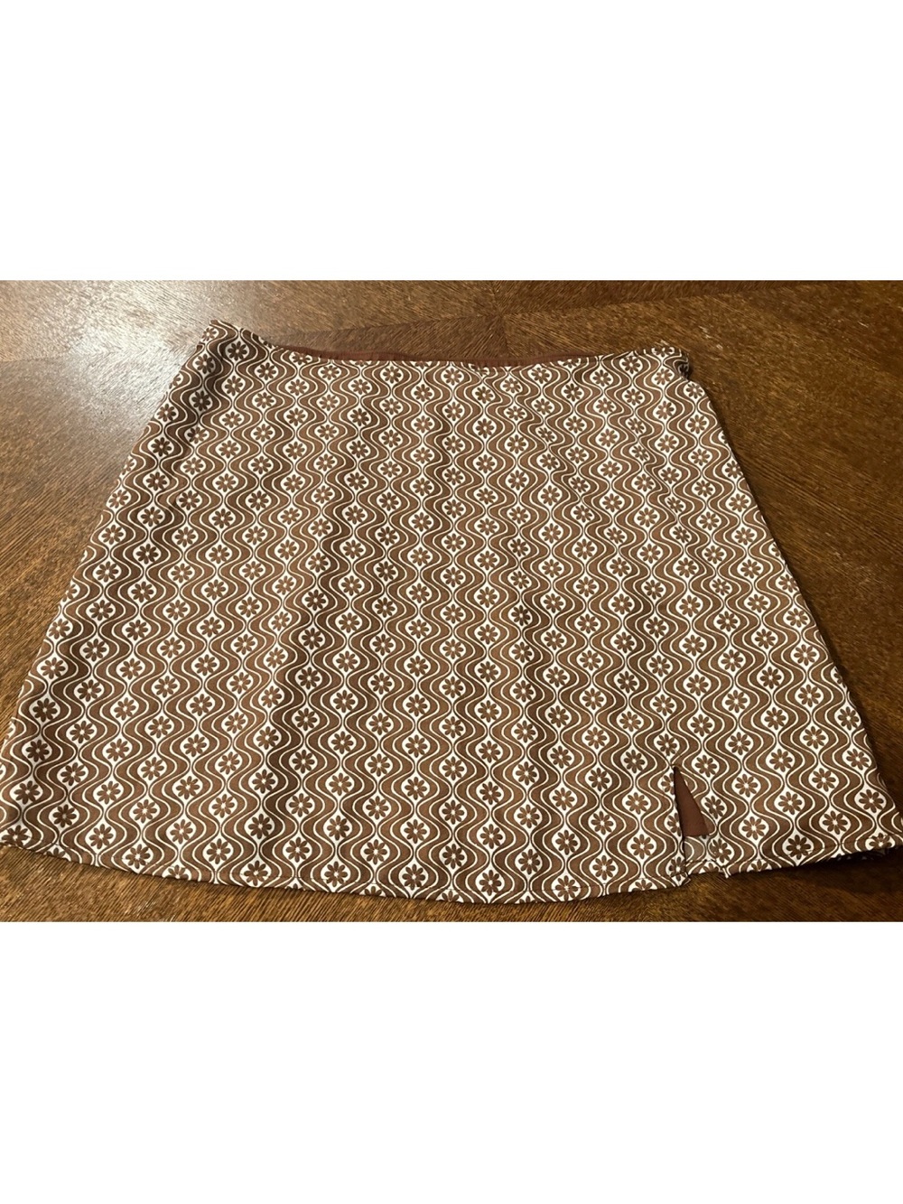 Hollister Women's Brown Patterned A-Line Skirt size S